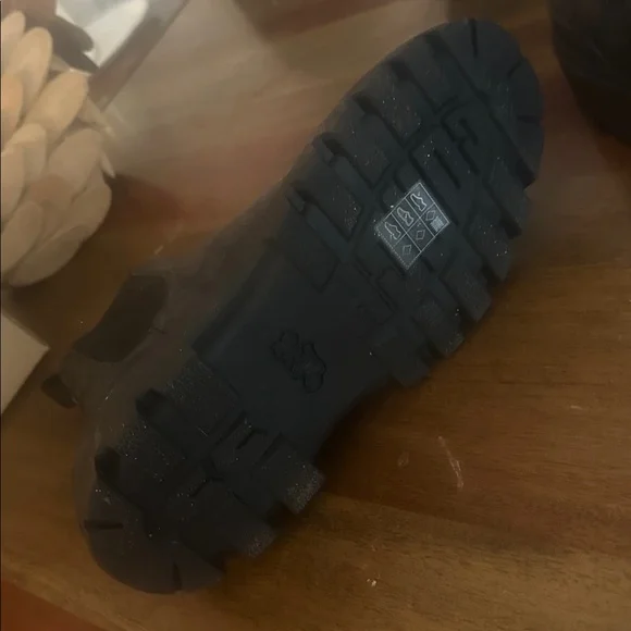 Collin Boot In Signature Canvas - Picture 6 of 7